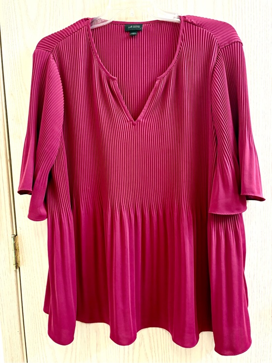 J. Jill Tops - J. Jill Pleated V-Neck Tunic in Lovely Deep Rose